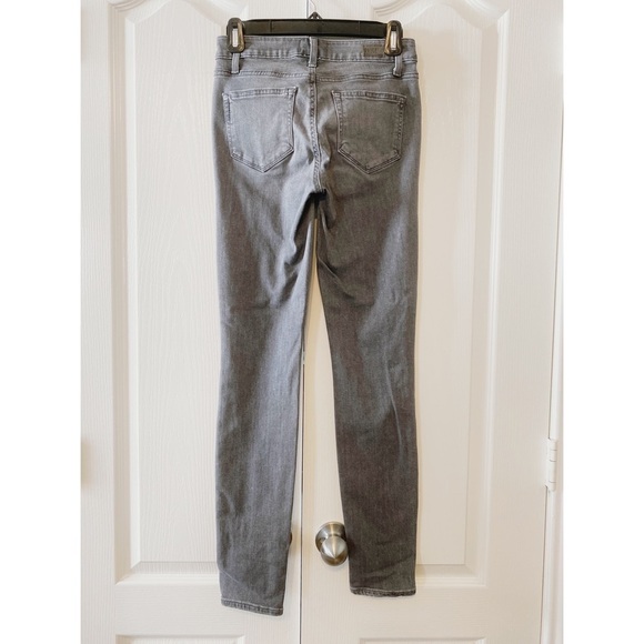 PAIGE Denim - Woman’s Paige Verdugo ultra Skinny size 25 Gray